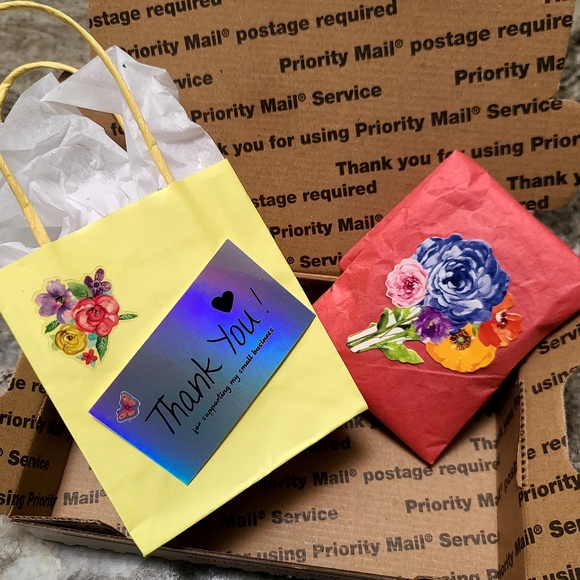 What to expect when you shop my closet! - Picture 4 of 12